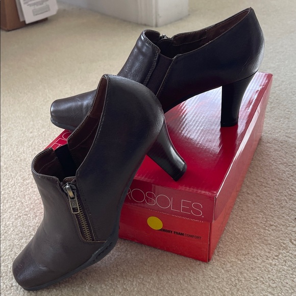 AEROSOLES Chocolate Heeled Boots - Picture 14 of 16